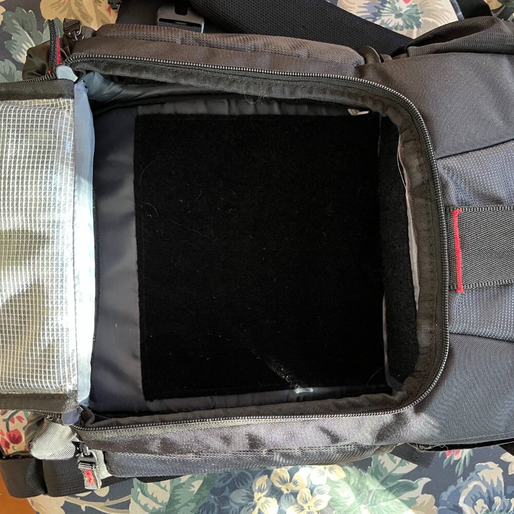 Deco Gear Camera Backpack - Picture 2 of 9